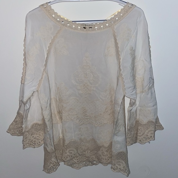 NWT Democracy rayon blouse in size S, gorgeous and detailed - Picture 3 of 10
